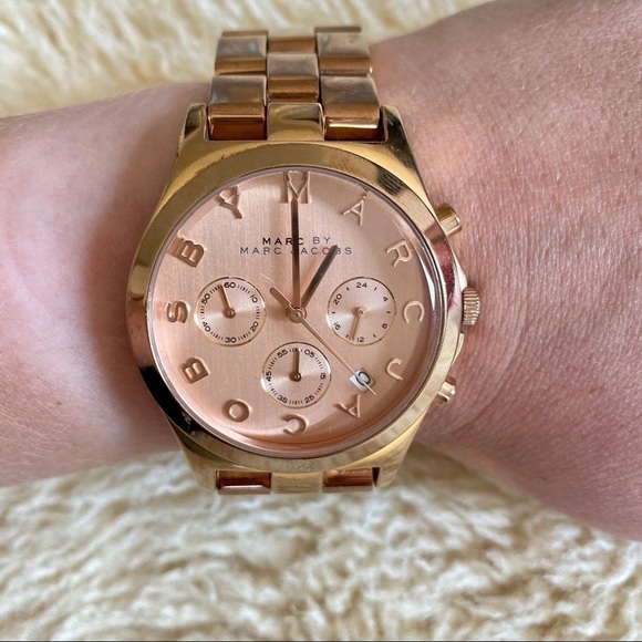 Rose Gold Marc Jacobs watch - Picture 2 of 6